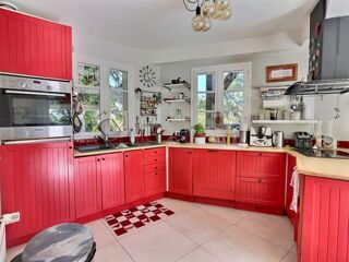  Maison  vendre 8 pices 235 m