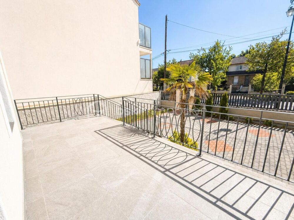 MAISON DEXCEPTION DE 210M2 HABITABLES!