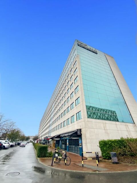 Bureaux tr&egrave;s fonctionnels, lumineux avec vue d&eacute;gag&eacute;e 583050 92600 Asnieres sur seine