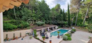  Villa à vendre 6 pièces 212 m²