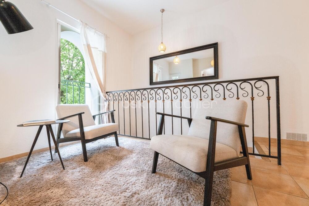 � vendre  Maison Gatti�res (06510)