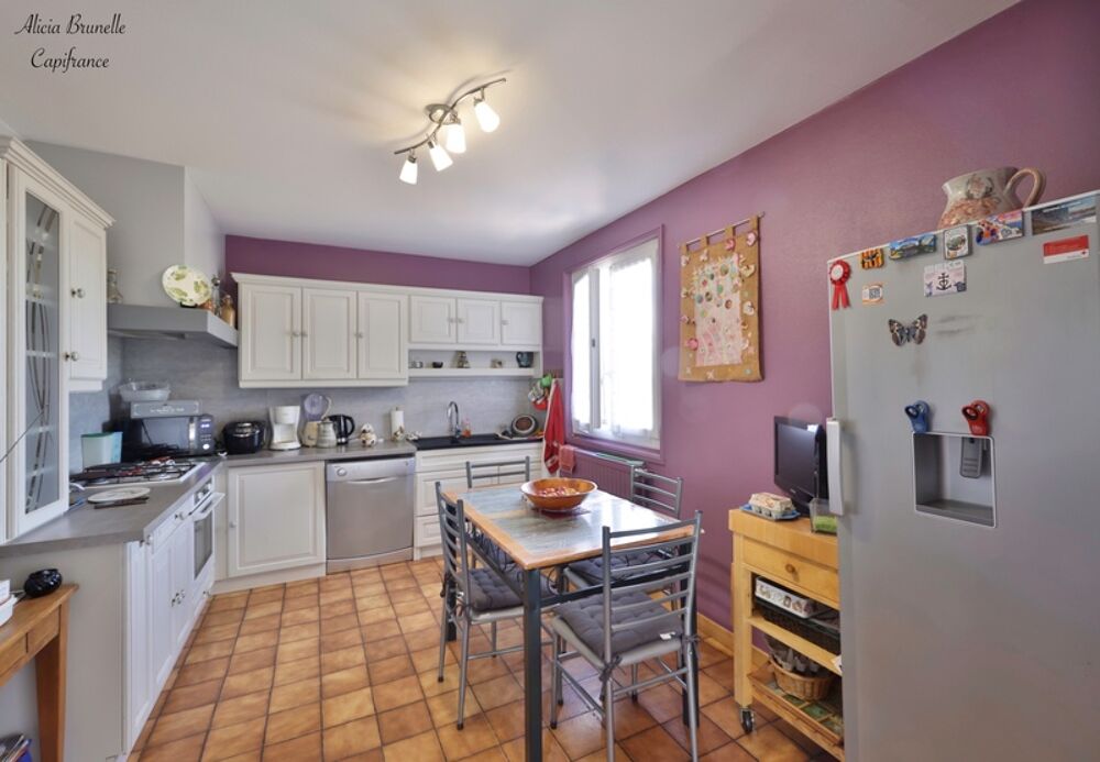 Vente Maison Maison à vendre 8 pièces proche de AZE (71) Donzy le pertuis