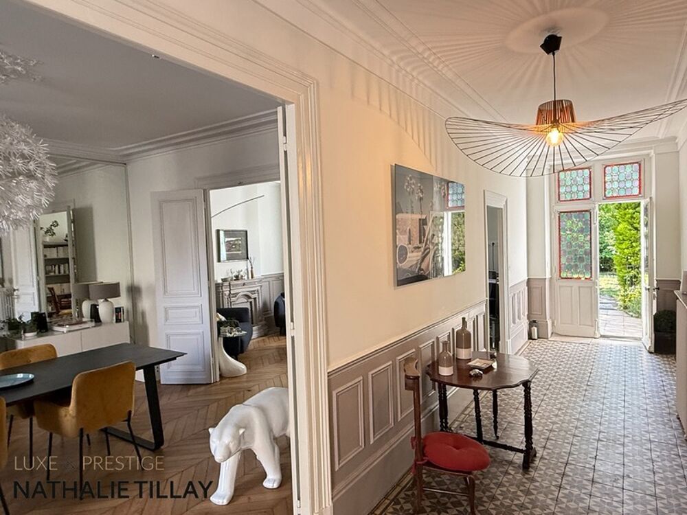 ORLEANS centre, maison bourgeoise a vendre, avec jardin et ascenseur, rare