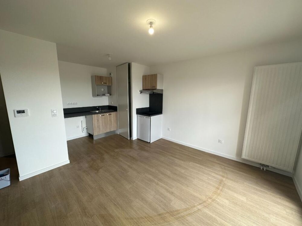 T2 NEUF avec balcon et parking à LAVAL