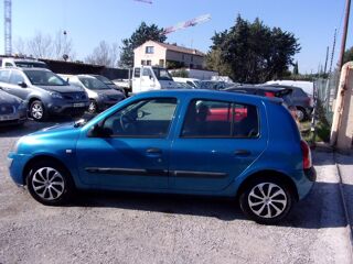 Clio II 1,5 DCI DYNAMIQUE 80CV 2004 occasion 13510 &Eacute;guilles