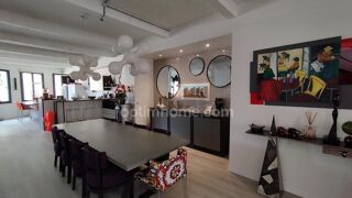  Maison à vendre 8 pièces 323 m²