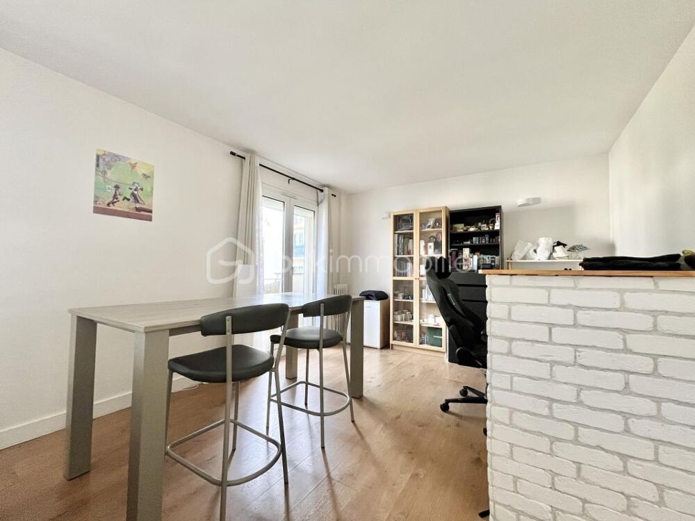 Dans le parc de Maisons-Laffitte - Appartement T3 66m2 avec 2 balcons, cave, box et place de parking !