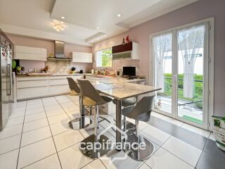  Maison � vendre 7 pi�ces 215 m�