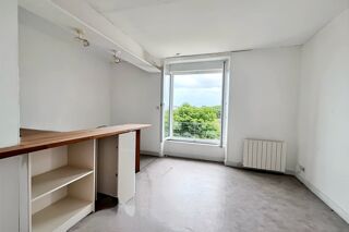  Immeuble à vendre 15 + pièces 571 m²