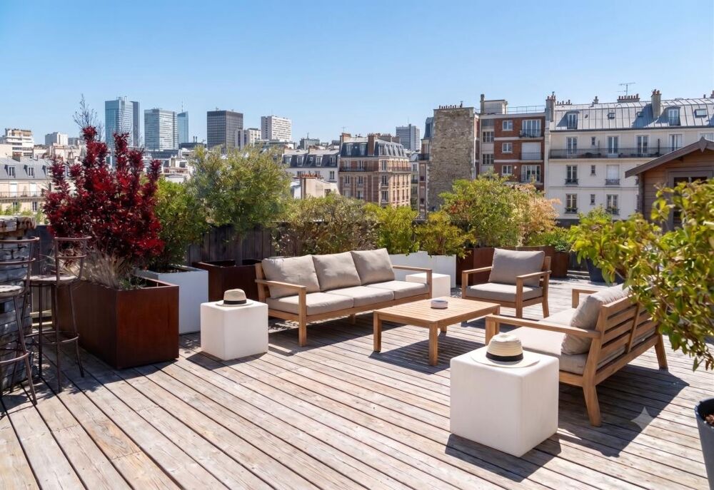 * 5 pièces en ETAGE ELEVE + SUPERBE TERRASSE 40m2 + Parking - Proche Métro