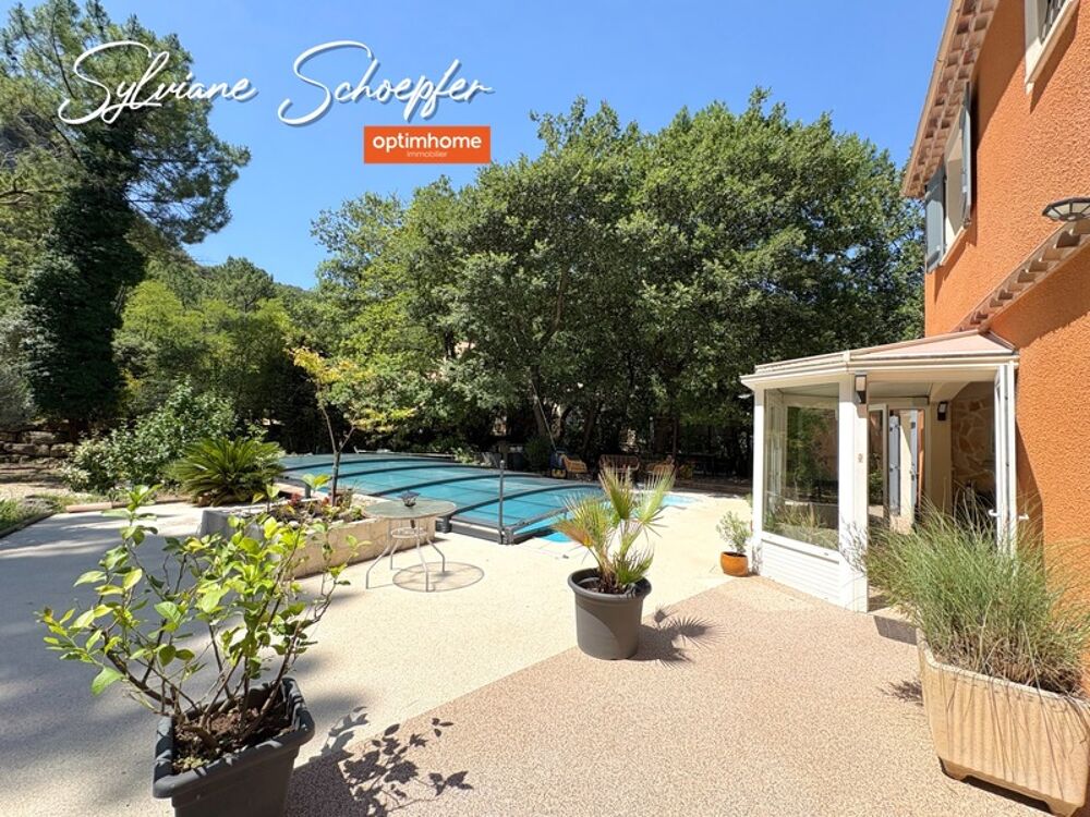 Villa familiale 4 chambres avec piscine et grand terrain