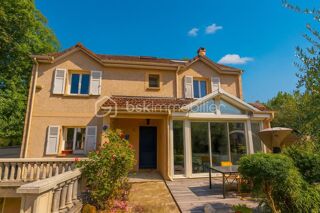  Maison  vendre 7 pices 201 m