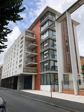  Appartement à louer 1 pièce 33 m²
