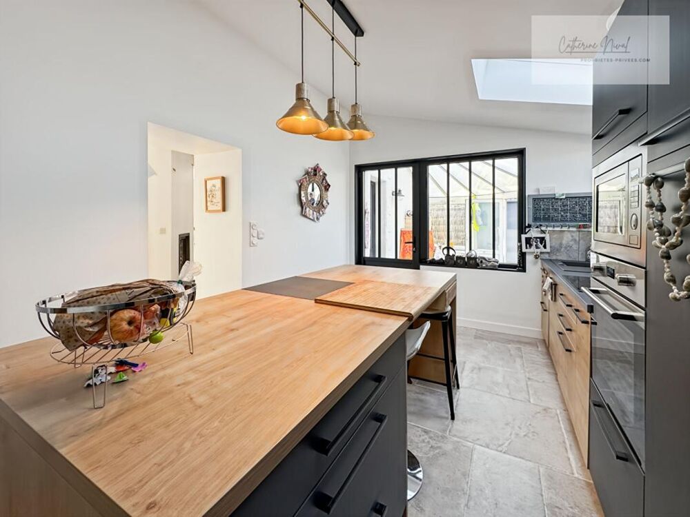 Maison , 6 chambres , 260 m² .Terrain 2 700 m² .Guérande