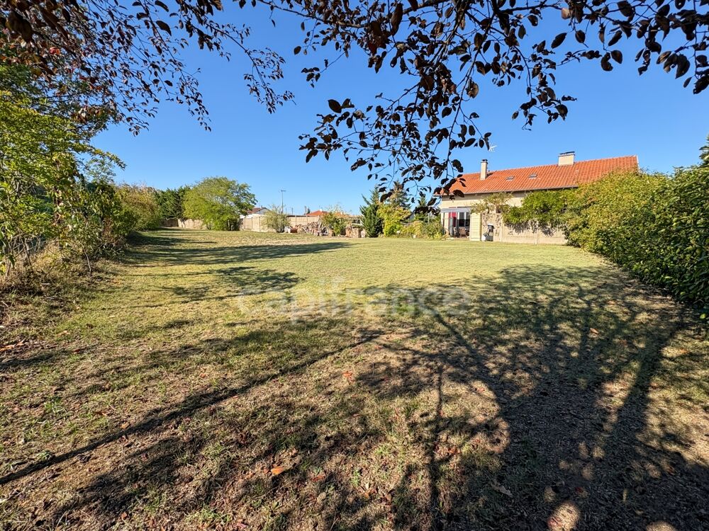 Vente Maison MAISON DE 211 M² – 5 CHAMBRES – SPA – GRANDS GARAGES ET DÉPENDANCES – TERRAIN DE 2 305 M² Mably