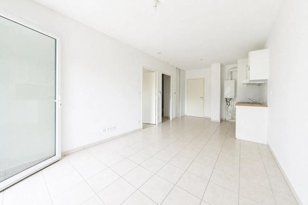 Appartement 2 pièces, copropriété PMR, avec terrasse et parking