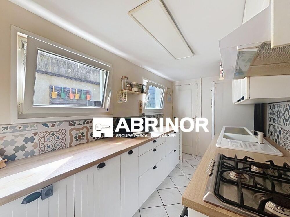 Vente Maison Maison 1930 de 91.5 m² habitables - 3 chambres et terrasse. - Métro à 12 minutes Tourcoing