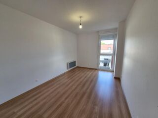  Appartement à louer 3 pièces 72 m²