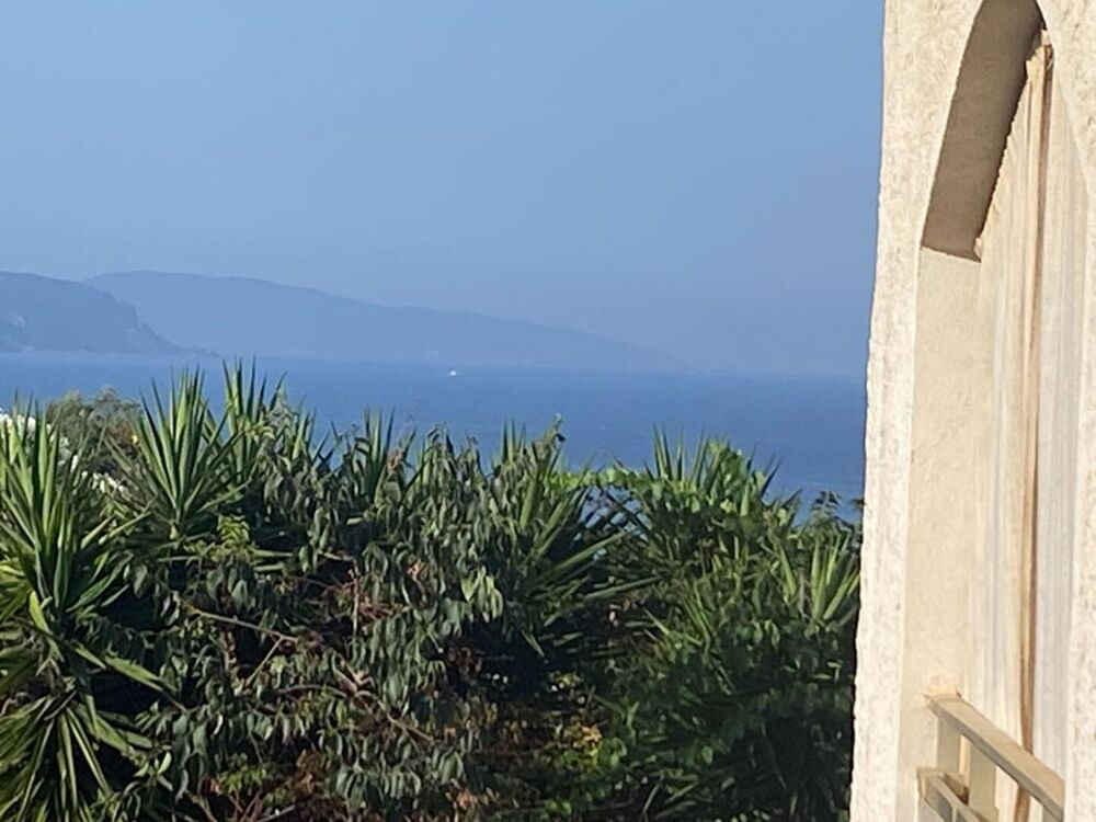Vente Maison Maison  6 pièce(s) 198 m2 Sagone