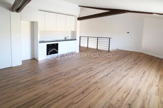  Appartement à louer 4 pièces 90 m²