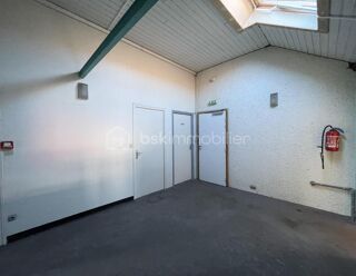  Immeuble à vendre 12 pièces 1600 m²