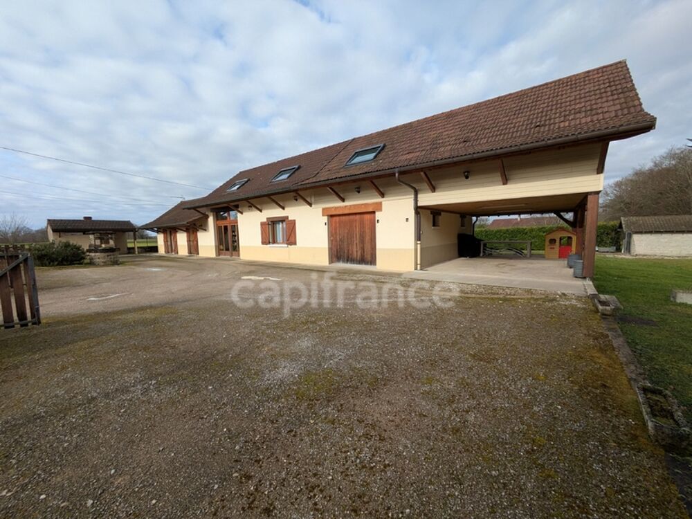 Maison à vendre 8 pièces proche de BLETTERANS (39)