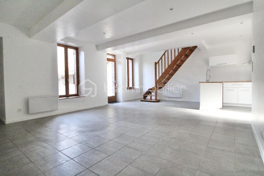 Maison de ville rénovée et sans travaux