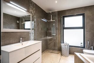  Villa à vendre 9 pièces 227 m²