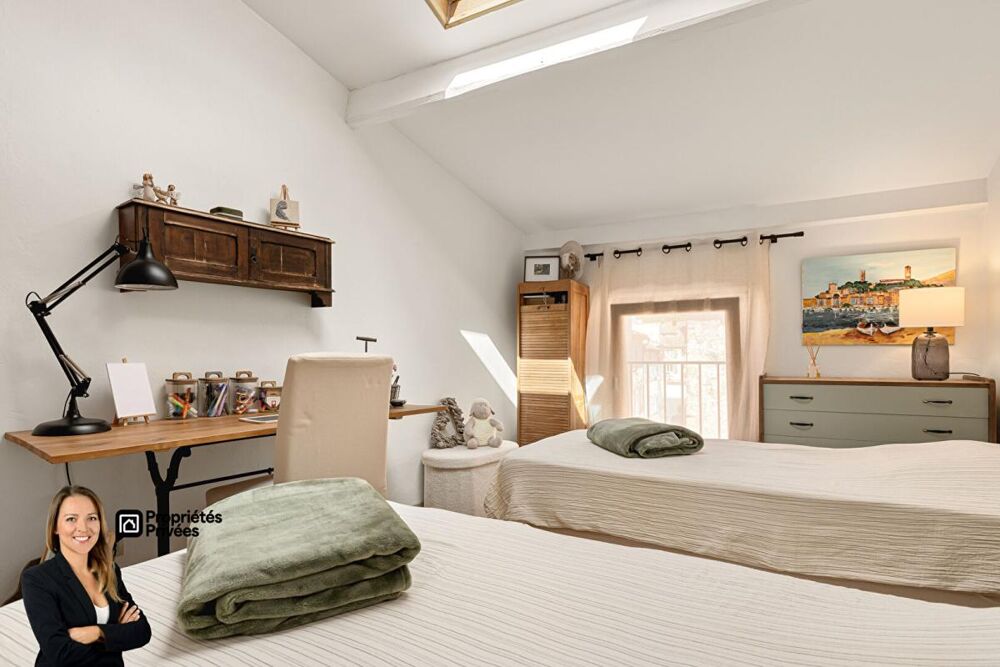 Charmant duplex 3 pièces de 92 m² situé au dernier étage