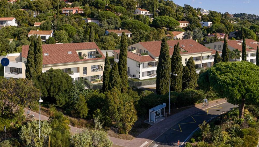 T2 de 44 m² avec jardin de 59m², Bormes les Mimosas - 276 000