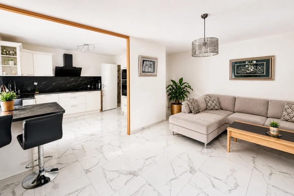 Vente Appartement À VENDRE EN EXCLUSIVITÉ – T4 RÉNOVÉ – DERNIER ÉTAGE AVEC BALCON Grenoble