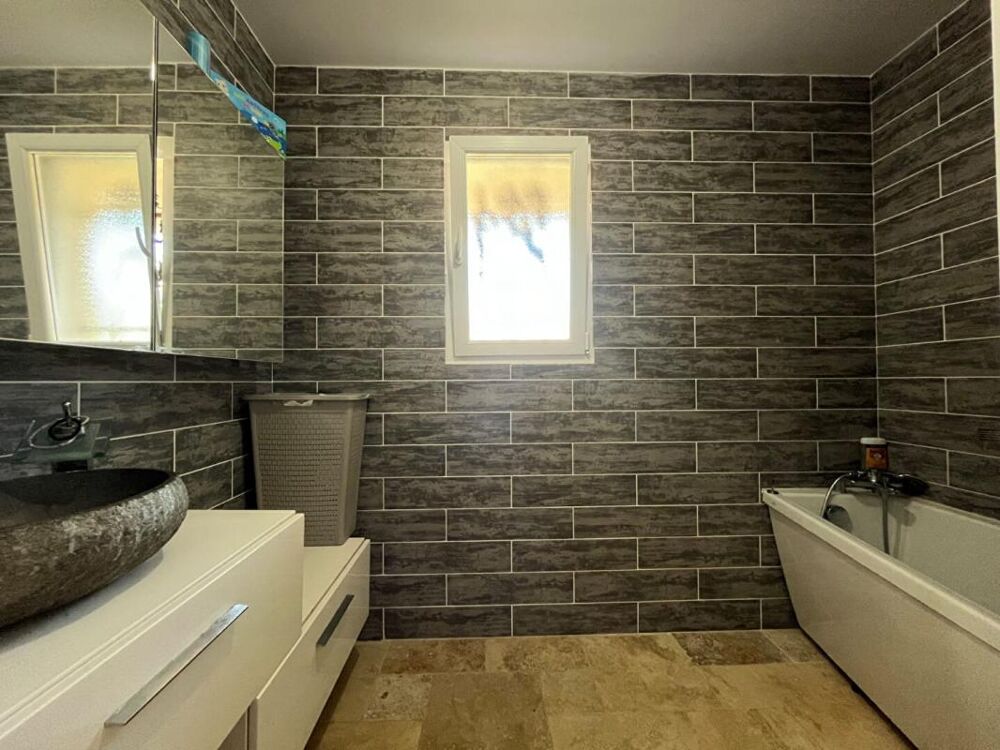 � vendre  Maison Tourves (83170)