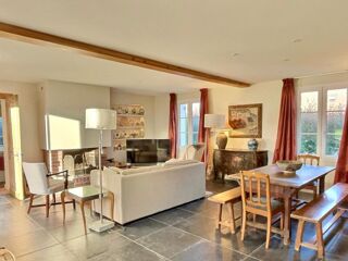  Villa  vendre 11 pices 306 m