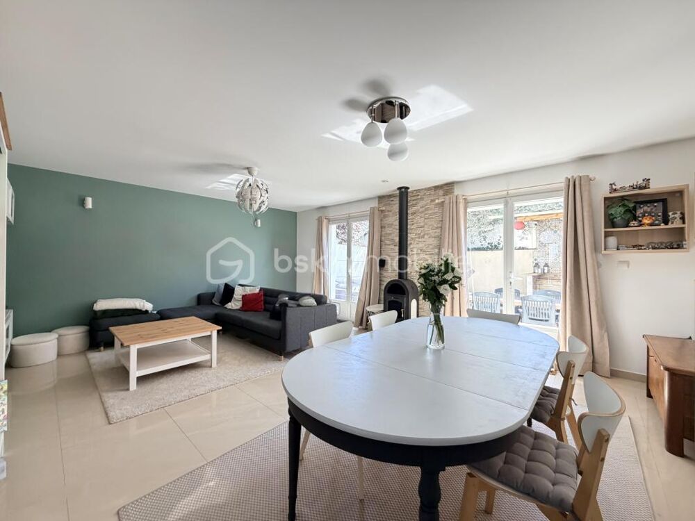 Vente Maison Charmant pavillon d'environ 93 m², offrant de beaux volumes et un agencement idéal pour une vie de famille Fleury les aubrais