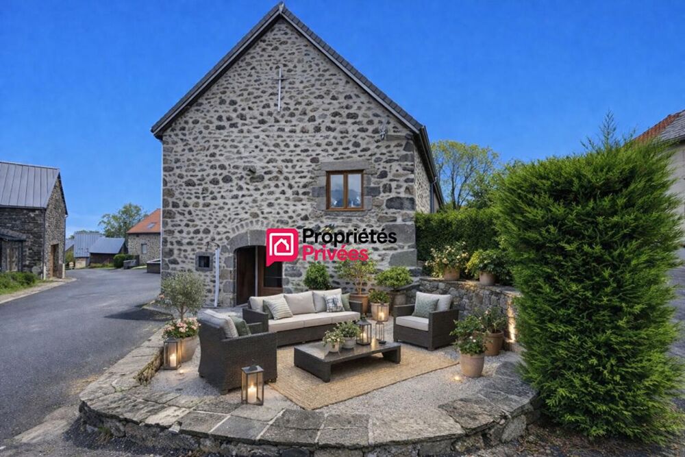 Vente Maison Maison de caractère en pierre 6 pièces de 300 m2 sur terrain 344 m2 Ceyssat