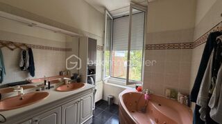  Immeuble � vendre 11 pi�ces 312 m�