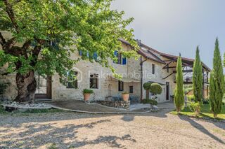  Propriété/château à vendre 9 pièces 362 m²