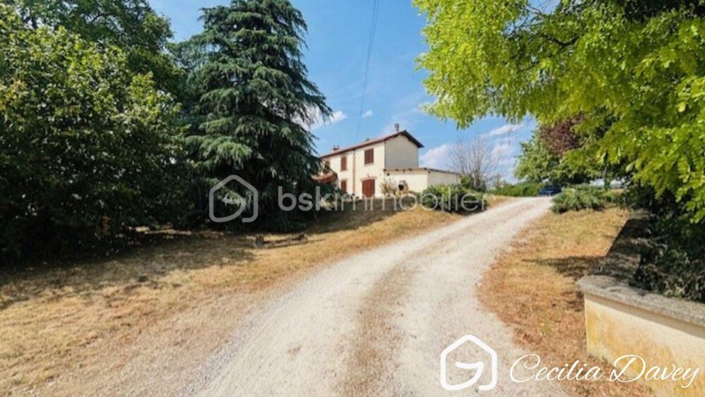 Vente Propriété/Château *** Nouveauté : Véritable coup de cœur pour cette propriété de caractère rare, mêlant authenticité, confort et sérénité, offrant Sens