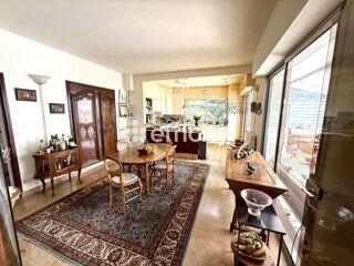  Propriété/château à vendre 8 pièces 328 m²