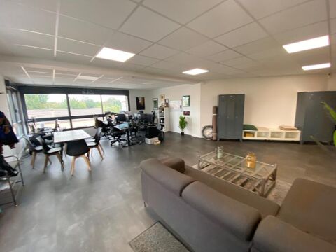 Bureaux fonctionnels situ&eacute;s au sein d'un b&acirc;timent r&eacute;cent 2110 93170 Bagnolet