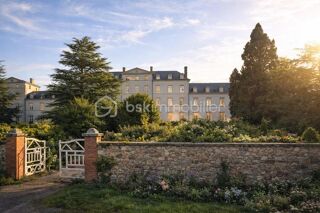  Propri�t�/ch�teau � vendre 15 + pi�ces 2595 m�