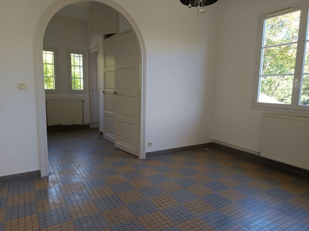 Maison de caractère en coeur de ville avec deux logements indépendants et fort potentiel locatif !!!!