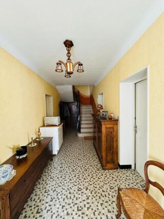  Maison � vendre 9 pi�ces 264 m�