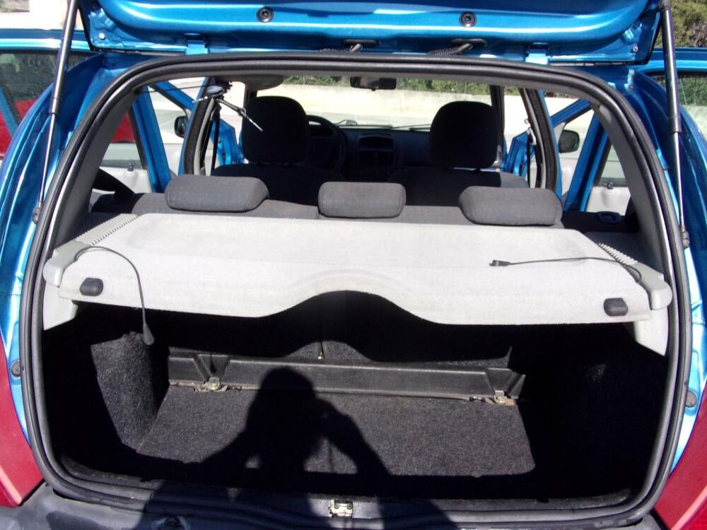 Clio II 1,5 DCI DYNAMIQUE 80CV 2004 occasion 13510 &Eacute;guilles