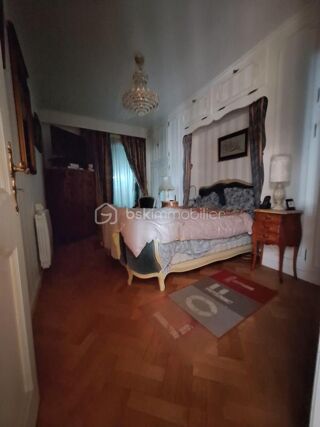  Immeuble à vendre 8 pièces 268 m²