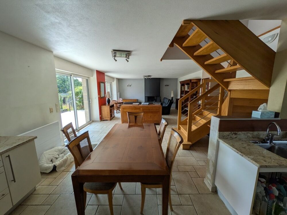 SAINT CARADEC TREGOMEL ENSEMBLE DE 4 LONGERES DE 438M² ENVIRON SUR PARCELLE DE 4400M² AVEC PUITS