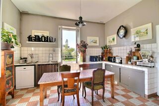  Maison  vendre 6 pices 211 m