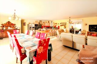  Maison  vendre 6 pices 240 m