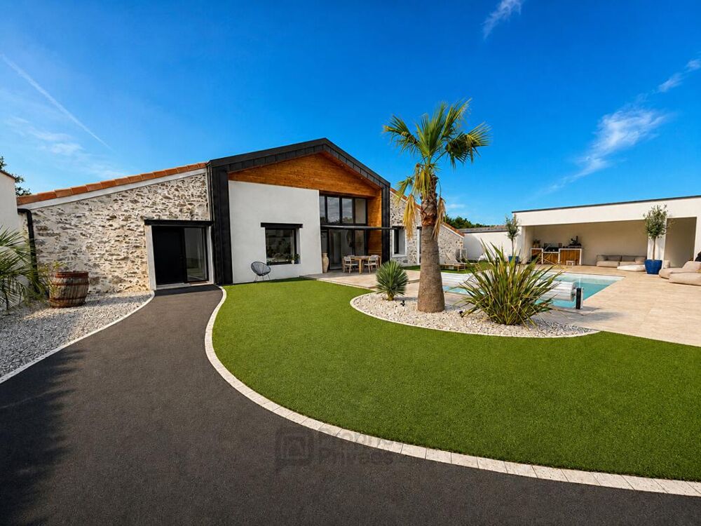 à vendre  Propriété/château La Séguinière (49280)