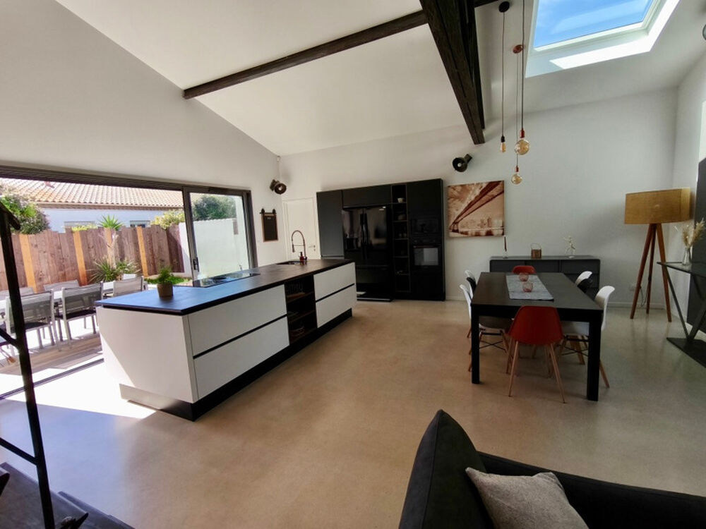 � vendre  Maison P�rols (34470)